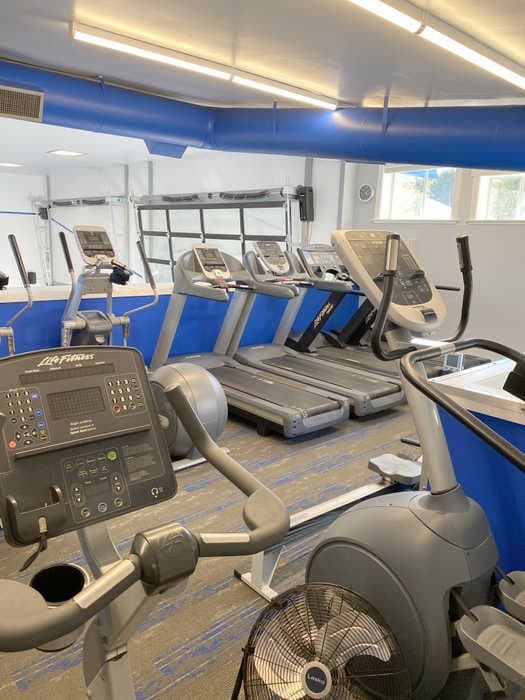 Upstairs room dedicated to cardio machines.